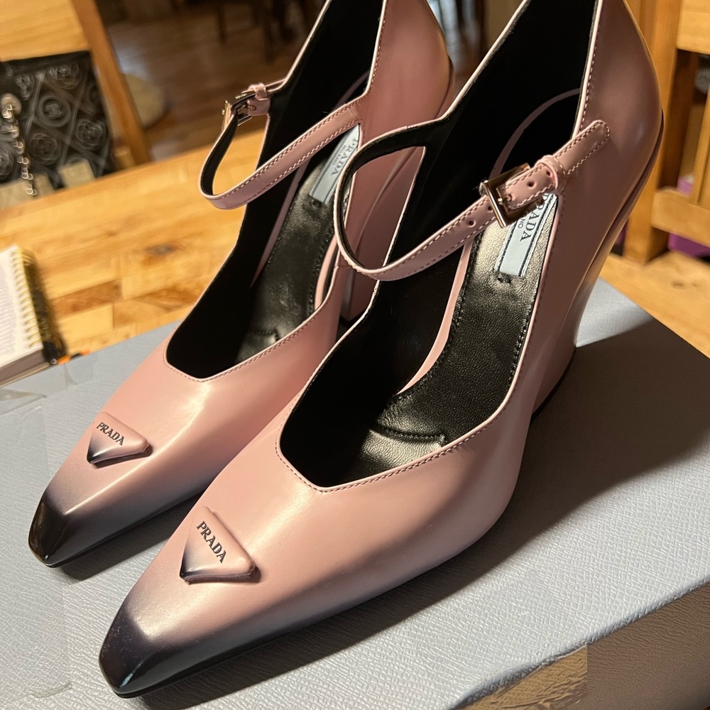 Brand new in box gorgeous Prada shoes.